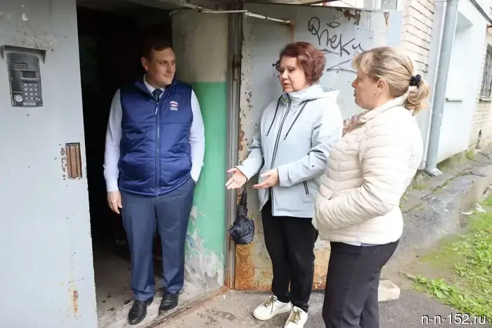 Депутат Государственной думы Роман Любарский взял под контроль ситуацию с затоплением подвала дома в Советском районе.