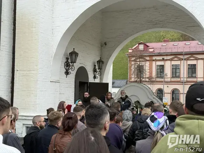 В Нижнем Новгороде провели прощание с шеф-поваром Олегом Колисниченко.