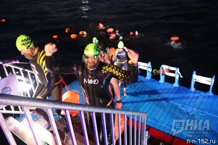 More than 200 people participated in the first night swim of X-WATERS Volga.