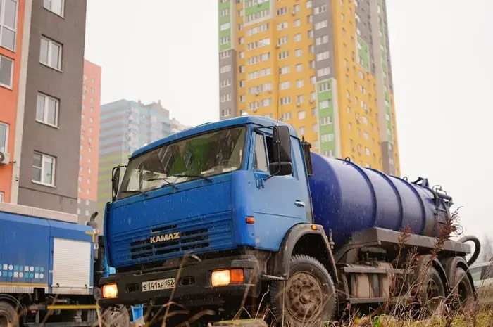 Nizhny Novgorod utility workers go out to clear blockages up to 30 times a day.