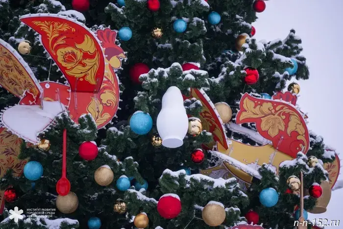 The New Year trees of Arzamas and Semyonov won a regional competition.
