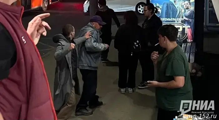 Homeless people are terrorizing supermarket employees in downtown Nizhny Novgorod.