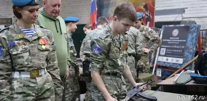 More than 70 cadets of the city's Center for Military-Patriotic Education took part in a New Year's shooting tournament.