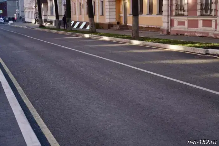 The repair of Malaya Pokrovskaya Street in Nizhny Novgorod is 99% complete.