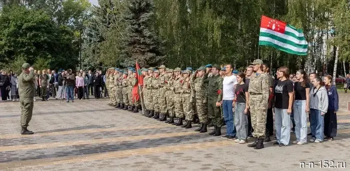 The international camp shift "I Want to Become a Paratrooper" with the participation of nearly 100 teenagers from Russia, Abkhazia, and Transnistria has started in Nizhny Novgorod.