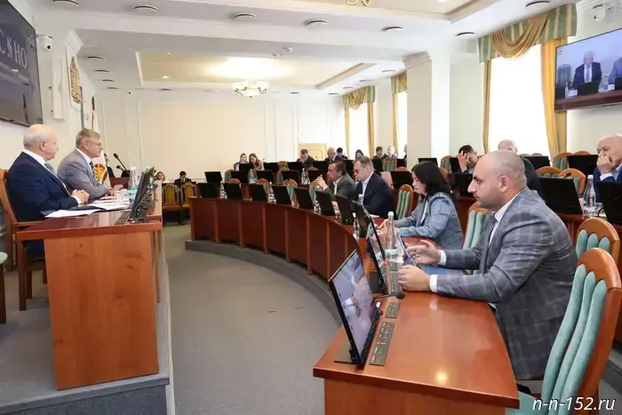 Нижегородские депутаты обсудили насущные вопросы жилищного фонда.