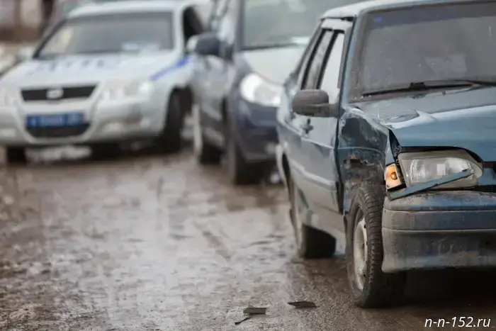 Five people, including a 2-year-old child, were injured in a traffic accident in Bor.