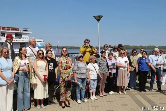 «Возле речных ворот города, где постоянно множество людей, образ Владимира Кириллова будет виден, а его имя останется в памяти навсегда», – Евгений Чинцов.