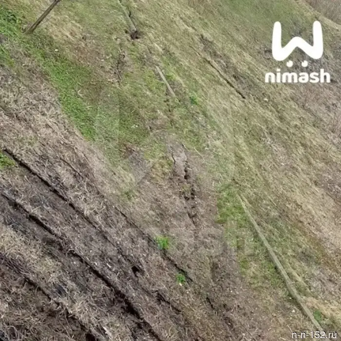 Склон оврага на набережной Федоровского стал покрываться трещинами: какие комментарии дают власти?