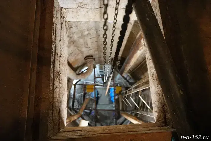 Nizhny Novgorod utility workers go out to clear blockages up to 30 times a day.