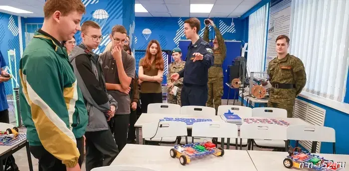 An open day for Avtozavodsky schoolchildren was held at the Maksim Nastin Center for Military-Patriotic Education.