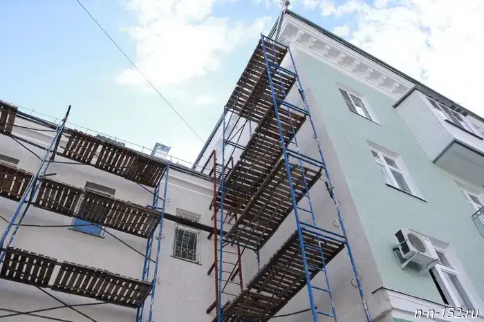 Head of the city Mikhail Klinkov on the inspection of the organization of major repairs to apartment buildings.