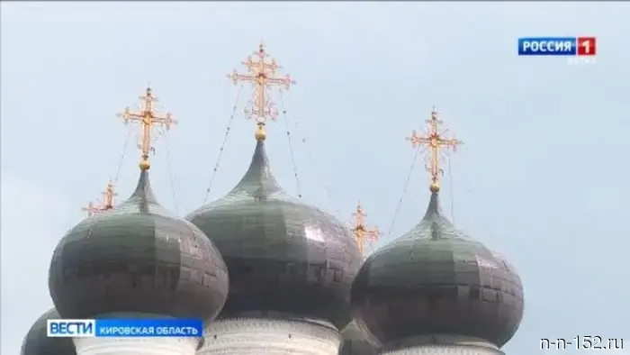 Traffic will be restricted on sections of Sovnarkomovskaya and Strelka streets for several days.