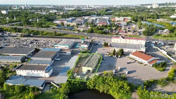 Участок с зданием на Удмуртской продается за 23 000 000 рублей.