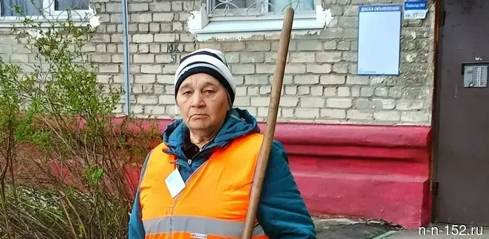 Полина Шелудяева из Ленинского района была признана лучшим дворником Нижнего Новгорода по результатам конкурса, посвященного весенне-летней уборке.