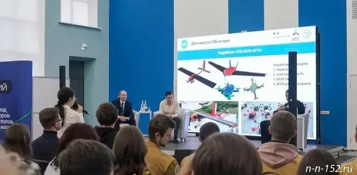 Yuri Shalabaev met with students as part of the "In Contact with Youth" project.