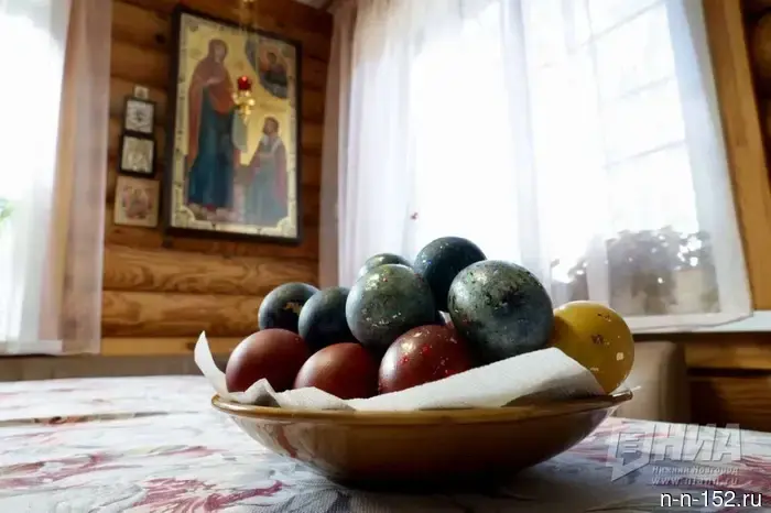 Нижегородцы начали поступать в больницы из-за переизбытка яиц на Пасху.