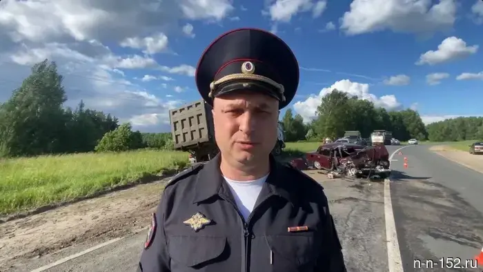 В результате ДТП с грузовиком на нижегородской трассе один человек погиб, двое получили травмы.