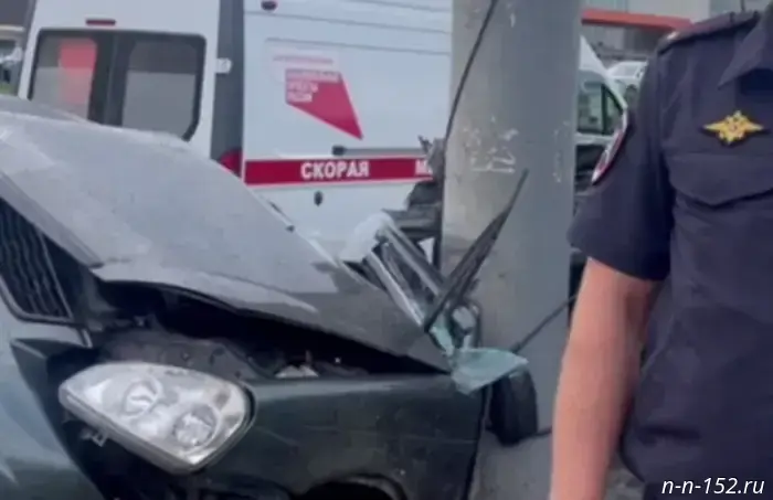 В Нижнем Новгороде на Южном шоссе в результате ДТП с грузовиком погибла девушка.