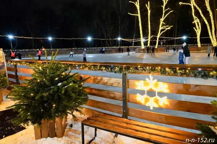 Зимнее развлечение для каждого: в Нижнем Новгороде начался сезон катания на коньках.