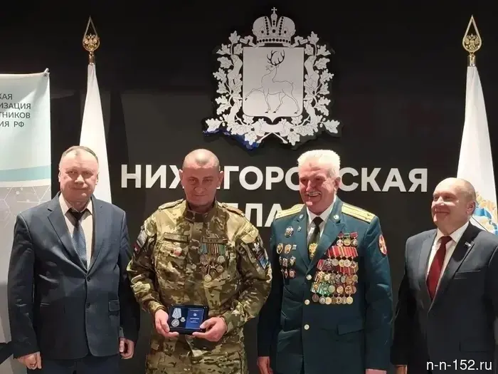 Врачей из Нижнего Новгорода наградили за их труд в зоне специальной военной операции.