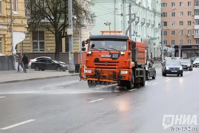 Весеннюю уборку дорог в Нижнем Новгороде планируют закончить к майским праздникам.