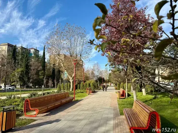 Юрий Шалабаев участвовал в церемонии открытия сквера «нижегородского» с светодинамическим фонтаном в столице Абхазии.