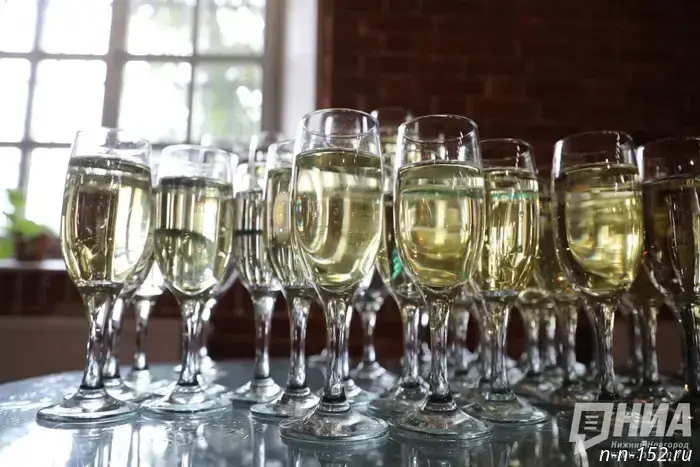 Врач из Нижнего Новгорода рассказал, почему алкоголь может быть опасен даже в небольших количествах.