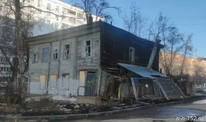На улице Полтавской в Нижнем Новгороде произошёл пожар в деревянном доме.