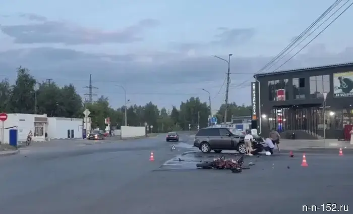 17-летний питбайкер получил переломы ног в результате дорожно-транспортного происшествия в Нижнем Новгороде.