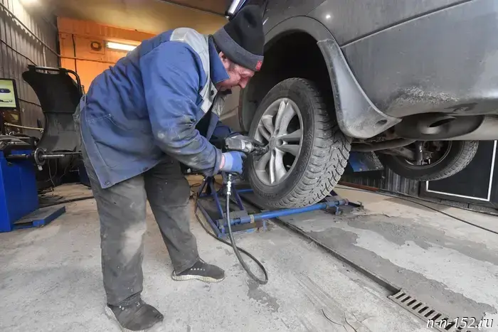 ГИБДД в Нижегородской области усилила проверку на соблюдение правил использования зимних шин.