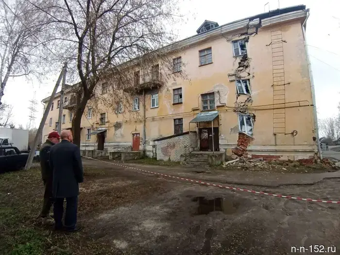 Глава Балахны опроверг информацию о переселении жильцов треснувшего дома в временные здания.