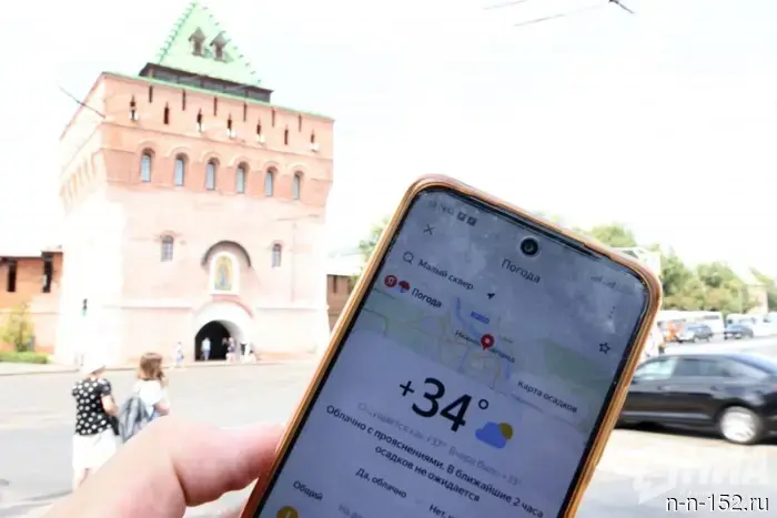 Девять жителей Нижнего Новгорода вызвали «скорую» из-за необычной жары.