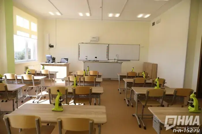 A state review rejected plans for major renovations at two Nizhny Novgorod schools.