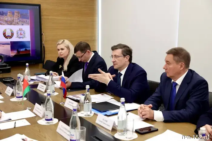 Глеб Никитин и Юрий Селиверстов провели обсуждение по поводу расширения совместной деятельности.