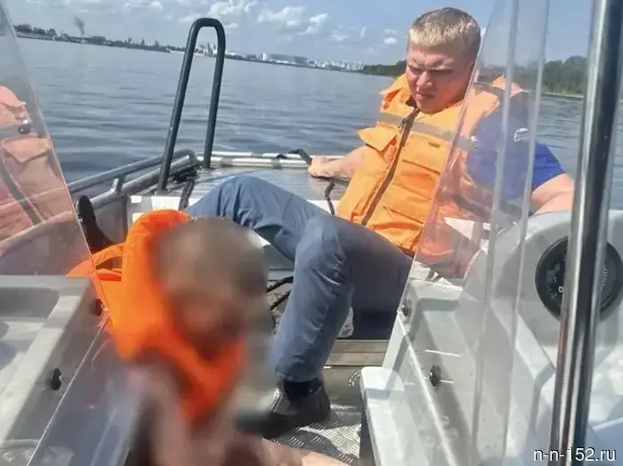 В Нижнем Новгороде спасли двоих мужчин и одного подростка на водоемах.