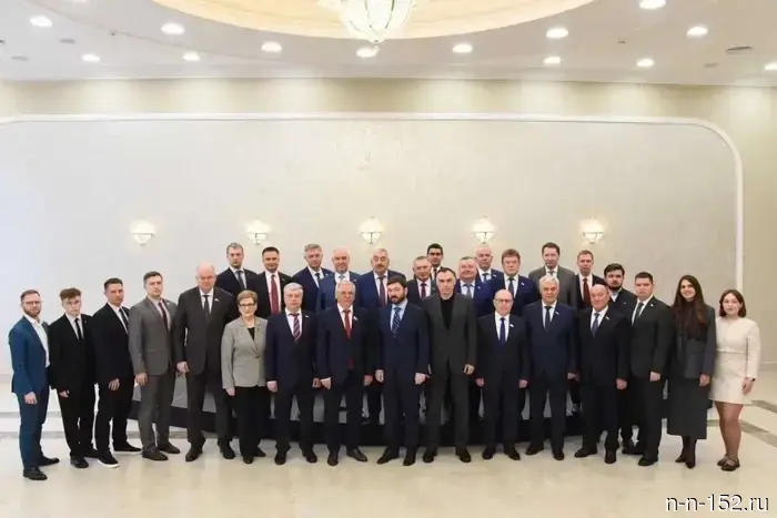 Евгений Люлин выдвинул предложение о введении обязательного страхования для медицинских работников.