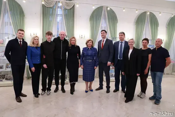 Нижегородский моряк воссоединился с семьей впервые за три года после своего пленения в Украине.