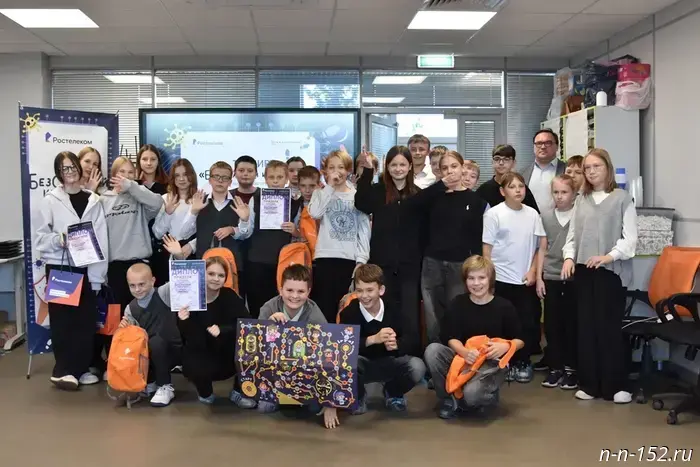 Nizhny Novgorod schoolchildren improved their digital literacy on Runet Day.
