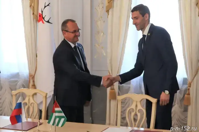 Evgeny Chintsov signed cooperation agreements between the City Duma and the representative authorities of Sukhumi and Bender.