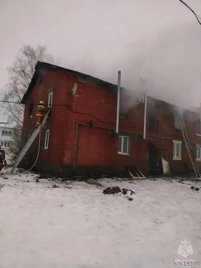 Four people died in a fire in an apartment building in the Dalnekonstantinovsky district.