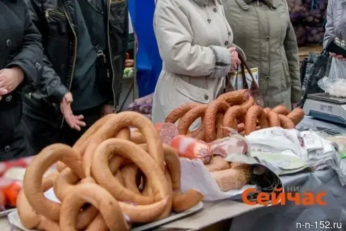 В сосисках из говядины, произведенных в Нижнем Новгороде, была обнаружена свинина.