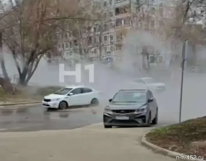 A hot water pipe burst in Kovalikha in Nizhny Novgorod.