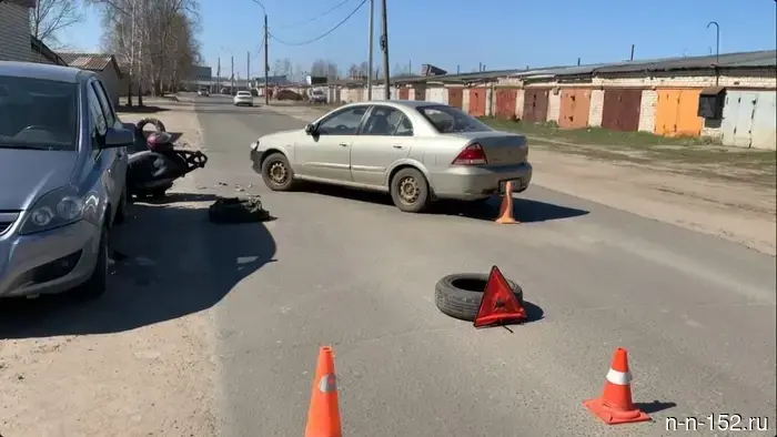 A foreign car collided with a scooter in Nizhny Novgorod.