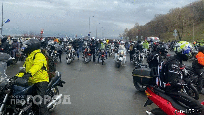 Мотоциклистов будут штрафовать монетой за громкий звук мотора.