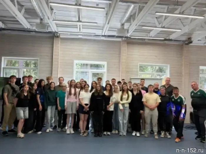 Veteran of the Special Military Operation Maxim Golubev held a meeting with Nizhny Novgorod students as a lecturer for the "Knowledge" society.