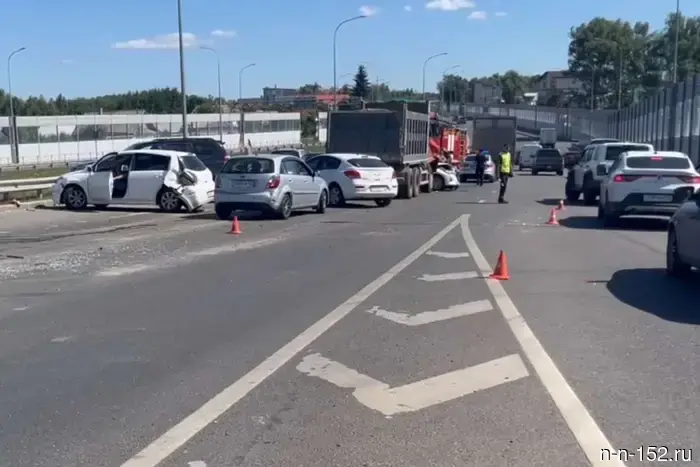 В массовом ДТП под Нижним Новгородом пострадал один человек.