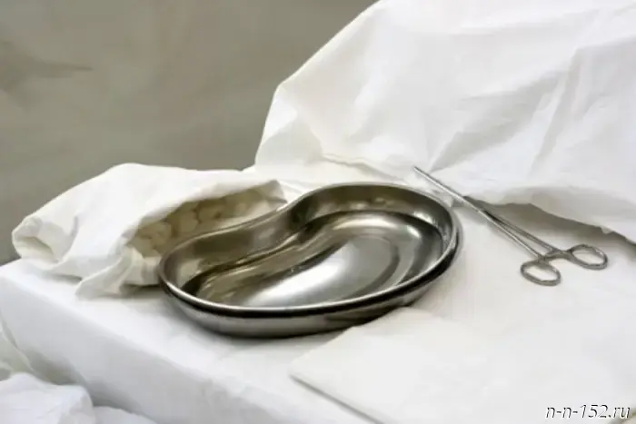 In Nizhny Novgorod, doctors reattached a man's severed arm with a saw.