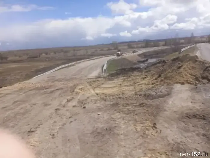Traffic on the temporary bypass road over the Kishu River in the Sechenovsky District has been fully restored.
