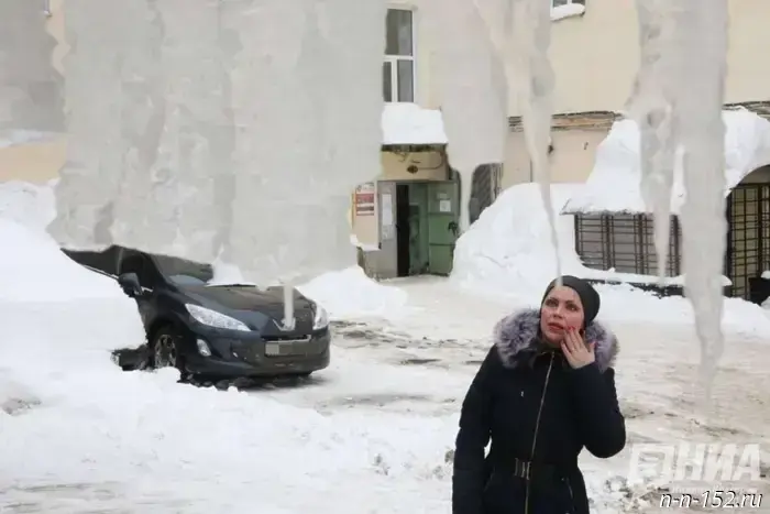 Half a million rubles were recovered from a Nizhny Novgorod homeowners' association after a block of ice fell on a car.